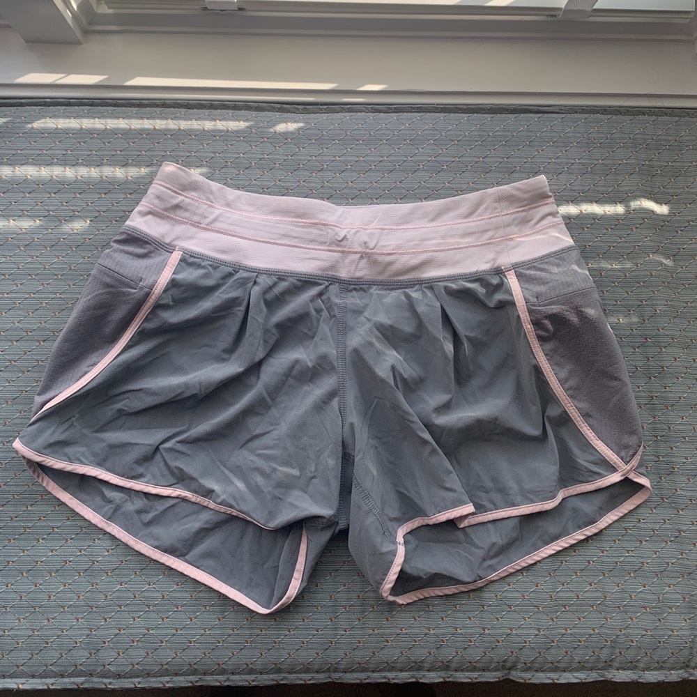 Lululemon In the Sun Short Blush Quartz Size 4